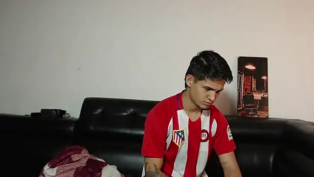 Alex mojica online show from March 29, 6:30 pm