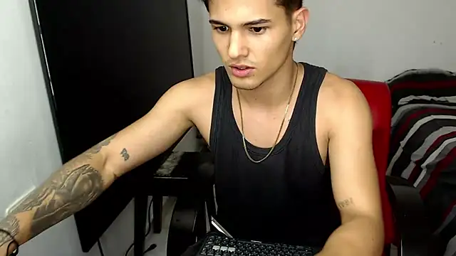 Alex mojica online show from February 22, 7:10 am