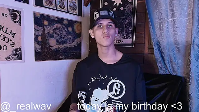 Snapshot of _realwav chatting on October 26, 10:23 pm realwav online show from October 26, 10:23 pm