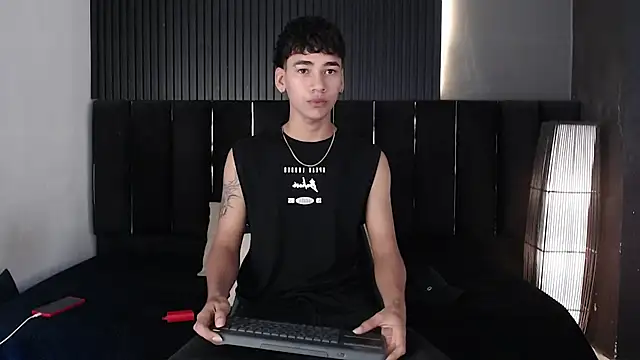 Dominic ghost online show from April 8, 1:17 am