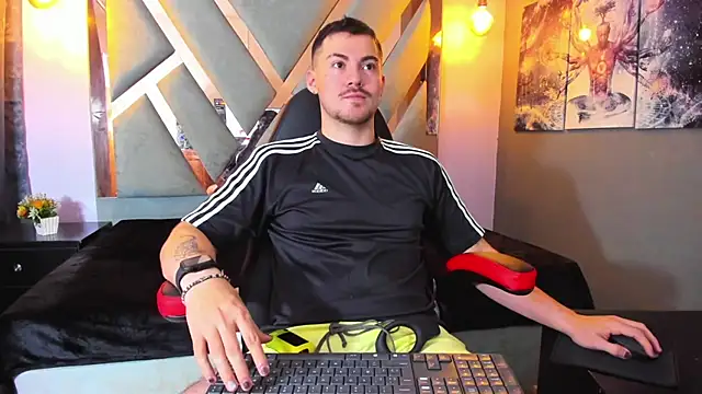 BrunoWalkerr online show from October 15, 1:08 pm