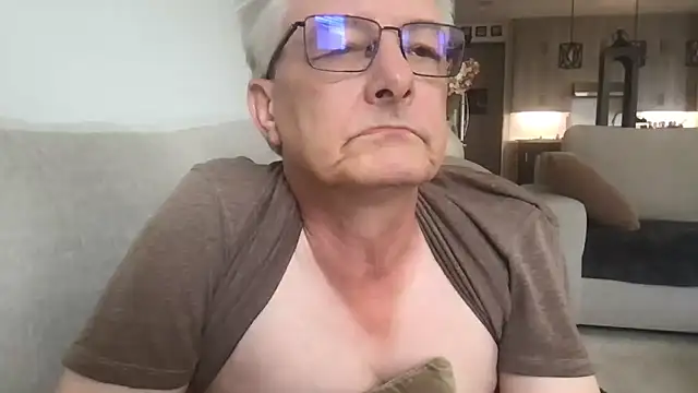 Daddy Mike69 online show from April 25, 3:09 pm