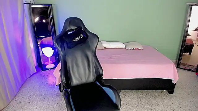 Snapshot of Stein_ chatting on October 23, 1:03 pm Stein online show from October 23, 1:03 pm