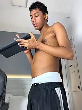 Brunette  boy online show from January 13, 4:17 am