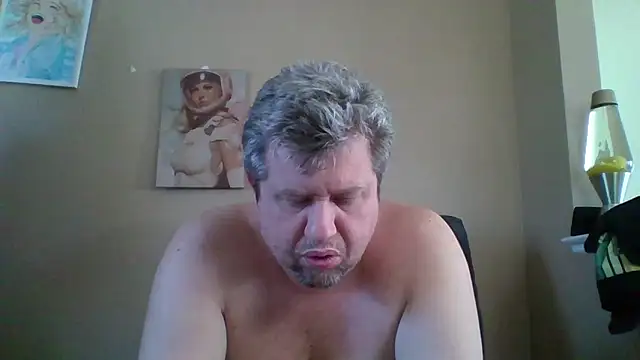 Single White Male online show from April 8, 6:49 pm