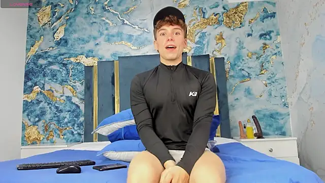 TaylerWhite online show from November 30, 12:18 pm