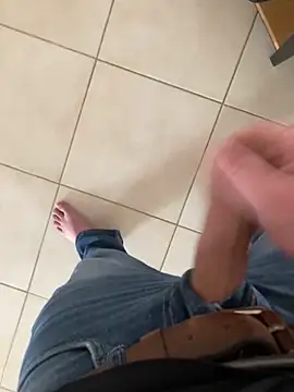 Chriscoki online show from February 1, 9:30 am