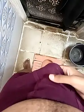 Snapshot of twpatil chatting on October 14, 7:48 am twpatil online show from October 14, 7:48 am