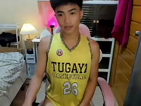 Snapshot of yourhotpinoy chatting on October 18, 10:20 am yourhotpinoy online show from October 18, 10:20 am