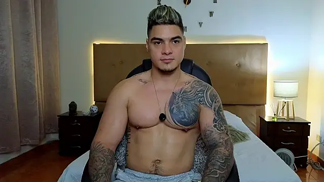 Snapshot of Steven_Velez chatting on September 15, 2:36 am Steven Velez online show from September 15, 2:36 am