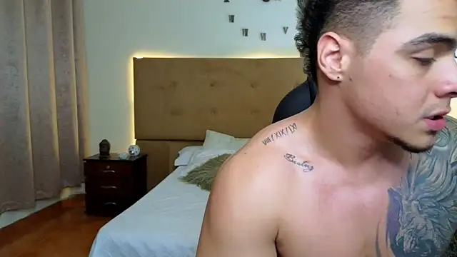 Snapshot of Steven_Velez chatting on September 20, 3:06 am Steven Velez online show from September 20, 3:06 am