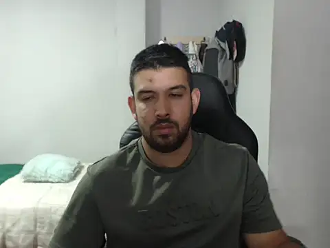 Axel11113 online show from November 12, 3:01 am