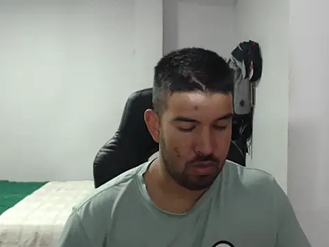 Axel11113 online show from November 4, 4:24 am