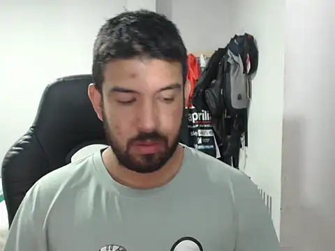 Axel11113 online show from December 5, 2:40 am