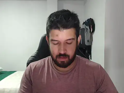 Axel11113 online show from December 17, 2:19 am