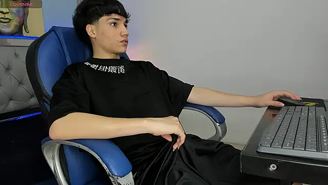 SamBlack  online show from May 21, 1:15 pm