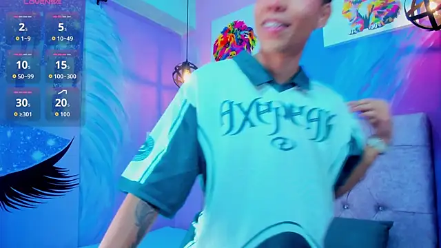 MaxiWildd online show from March 30, 6:42 pm