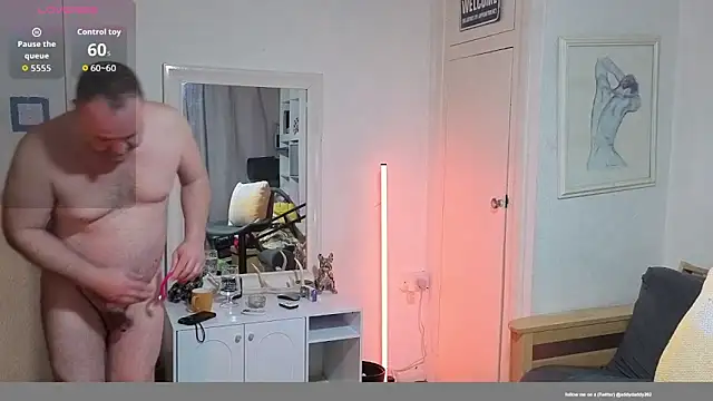 Dilfcam101 online show from April 28, 4:39 am