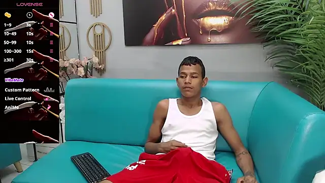 Snapshot of Rory_castro chatting on September 23, 11:04 pm Rory castro online show from September 23, 11:04 pm
