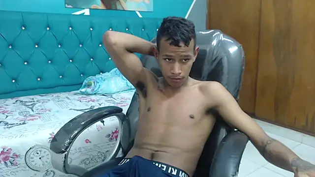 Snapshot of Rory_castro chatting on September 12, 11:27 pm Rory castro online show from September 12, 11:27 pm