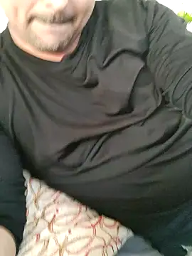 Bradd 32 online show from October 28, 5:04 pm