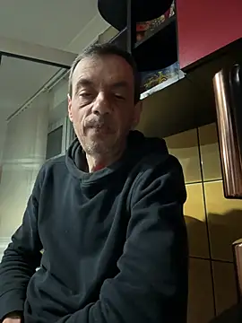 adiluci1 online show from March 29, 3:06 am