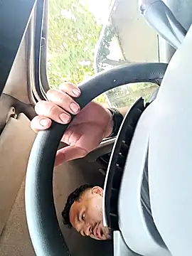 Snapshot of Frank0021 chatting on October 16, 8:50 pm Frank0021 online show from October 16, 8:50 pm