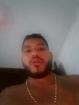 Frank0021 online show from April 6, 11:00 am