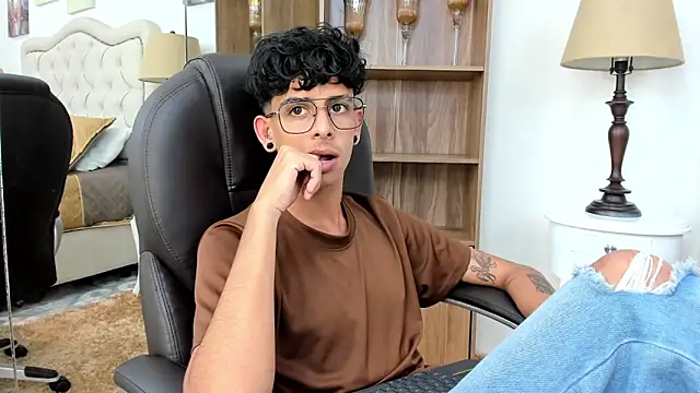 Ibratxandy online show from March 5, 7:32 pm