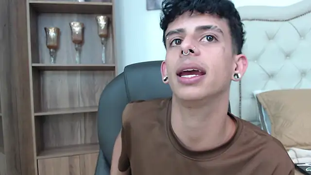 Ibratxandy online show from April 6, 6:31 pm