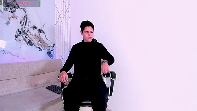 Asta Black online show from October 19, 9:29 pm