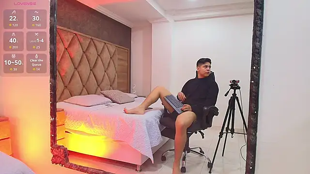 Asta Black online show from October 23, 9:29 pm