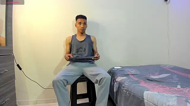 Snapshot of kenan_2601 chatting on October 29, 8:23 pm kenan 2601 online show from October 29, 8:23 pm