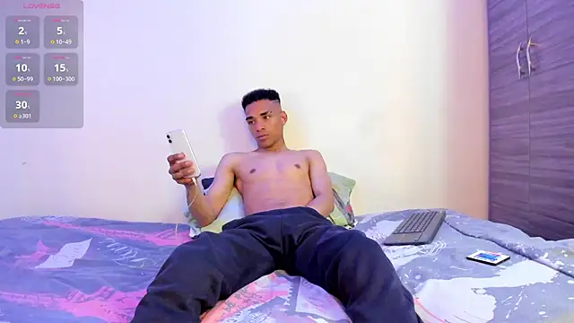 Snapshot of kenan_2601 chatting on October 15, 11:56 pm kenan 2601 online show from October 15, 11:56 pm