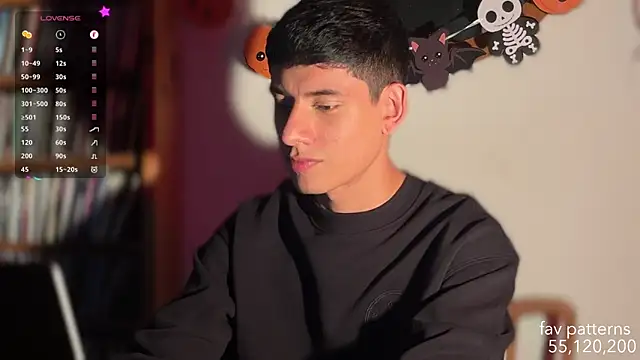 Snapshot of jim_dj chatting on October 30, 12:24 am jim dj online show from October 30, 12:24 am