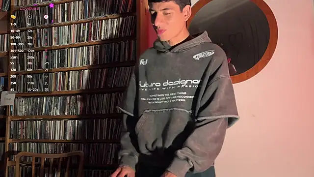 Snapshot of jim_dj chatting on October 15, 7:54 pm jim dj online show from October 15, 7:54 pm