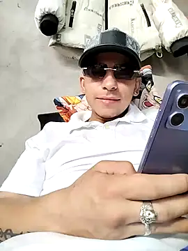 Tussi-amor online show from February 5, 5:31 pm