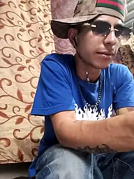 Snapshot of Tussi-amor chatting on October 5, 9:52 pm Tussi-amor online show from October 5, 9:52 pm