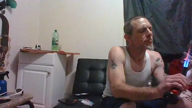 Snapshot of jarjar83 chatting on October 24, 7:43 am jarjar83 online show from October 24, 7:43 am