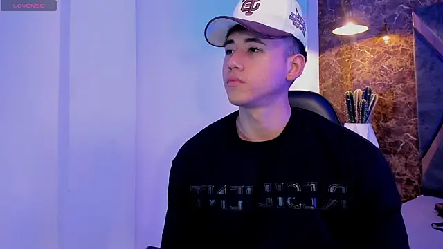 Draven Marceaux online show from April 28, 11:37 am