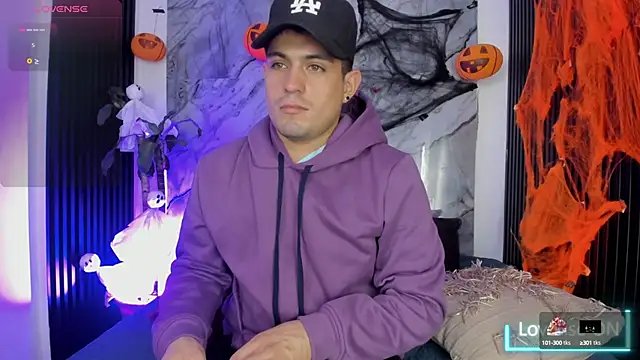 William Steel  online show from October 18, 4:17 am