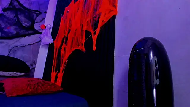 William Steel  online show from November 1, 4:05 am