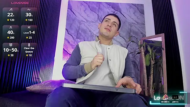 Snapshot of William_Steel_ chatting on September 15, 11:44 am William Steel online show from September 15, 11:44 am