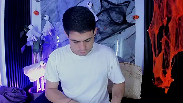 William Steel  online show from October 25, 4:47 am