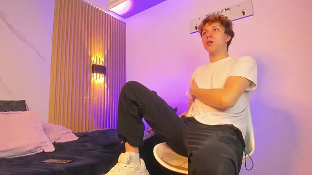 IM DAREN online show from April 28, 4:50 am