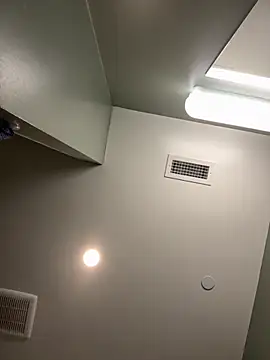 Yinigi online show from October 22, 12:42 pm