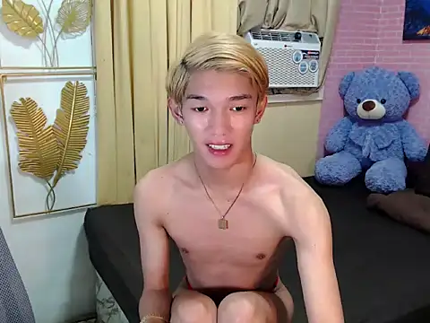 urasian john18 online show from April 27, 1:40 pm