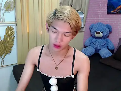 urasian john18 online show from May 5, 11:05 pm