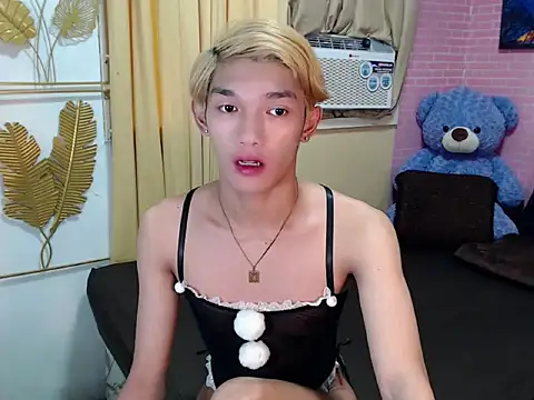 urasian john18 online show from May 2, 1:41 am