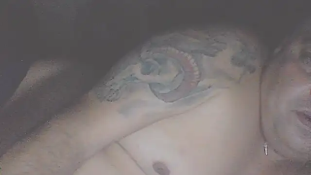 Snapshot of mauri5 chatting on September 13, 1:06 am mauri5 online show from September 13, 1:06 am